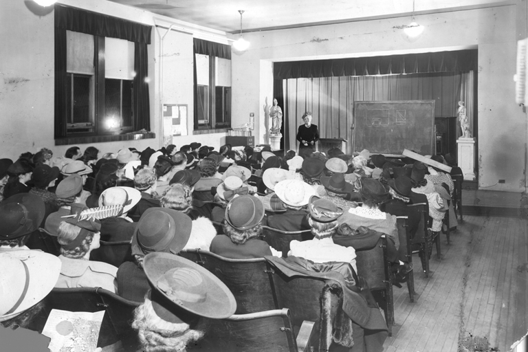 early-iusb-class.jpg
